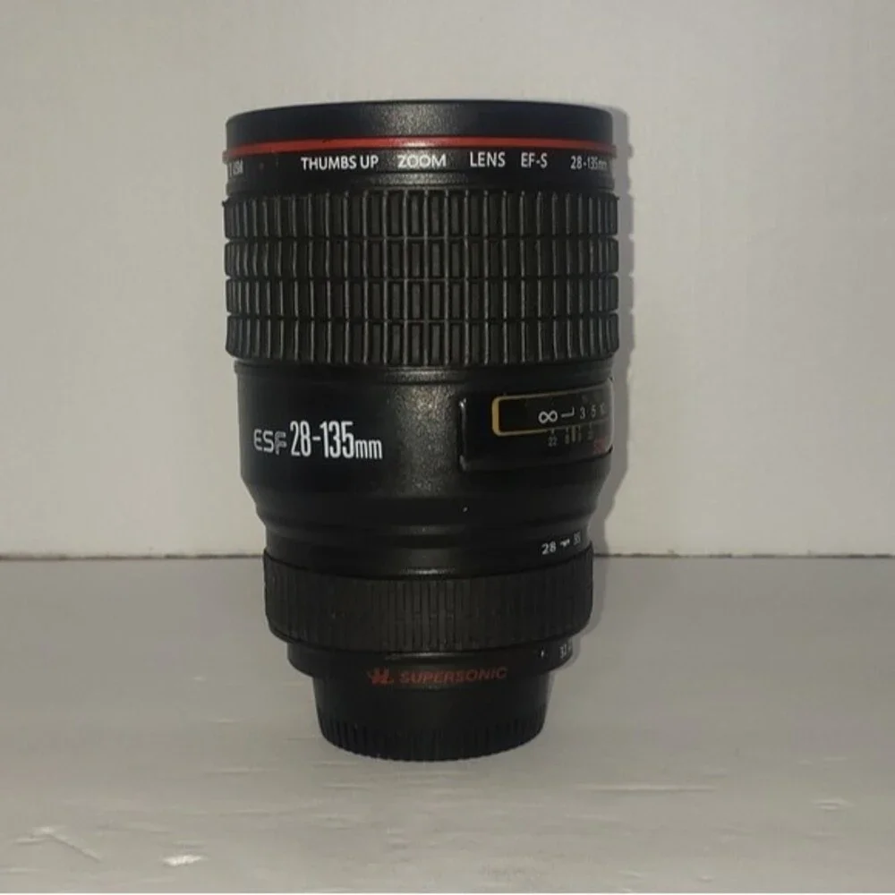 THUMBS UP CAMERA LENS CUP MUG